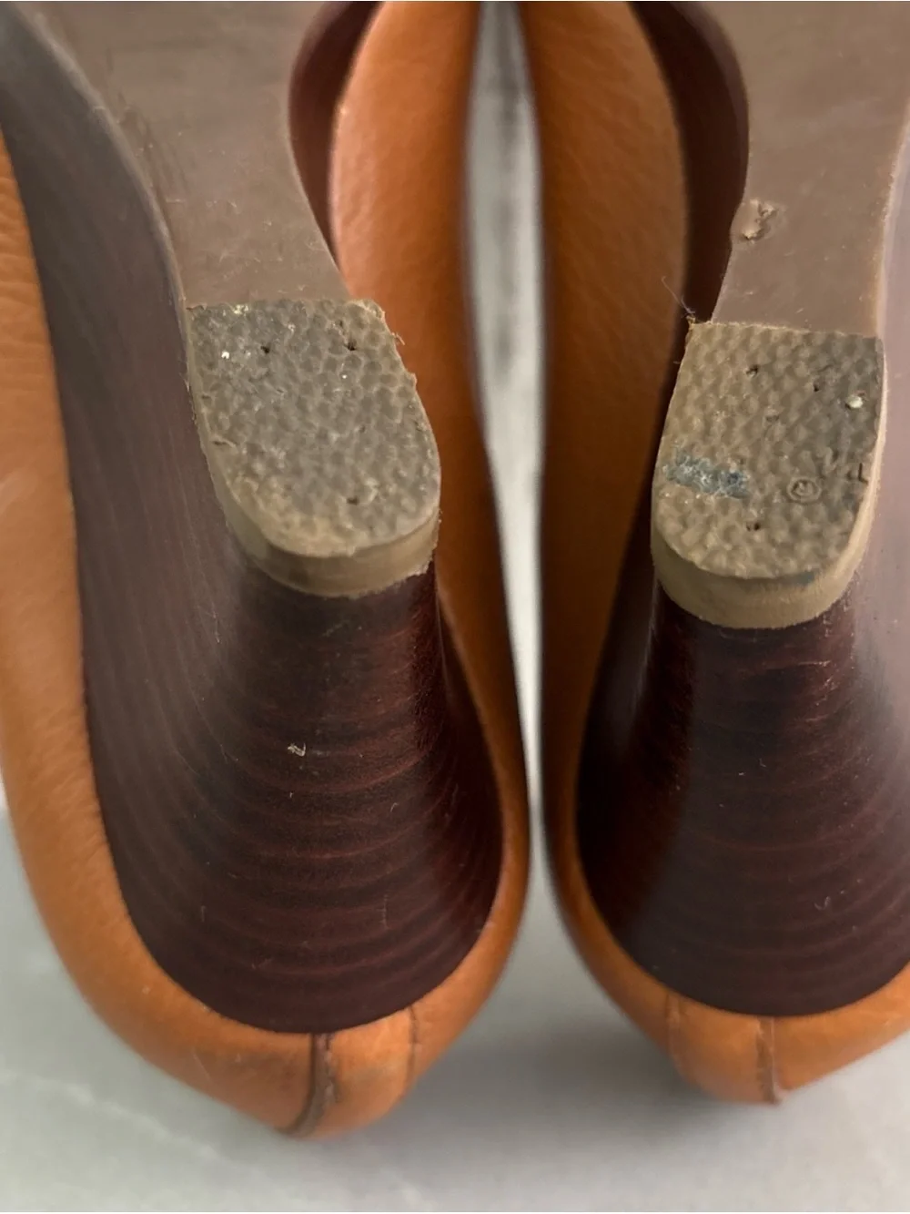 Tory Burch Tan Leather Peep-Toe Wedge Heels with Gold Logo Sz 6.5